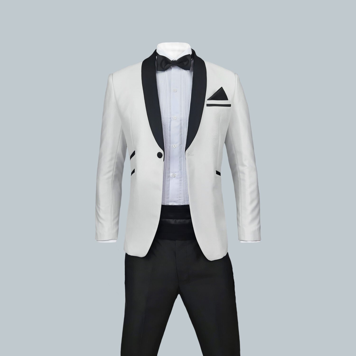 ESMOQUIN BLANCO CON SOLAPA REDONDA (con pantalon y detalles negros)