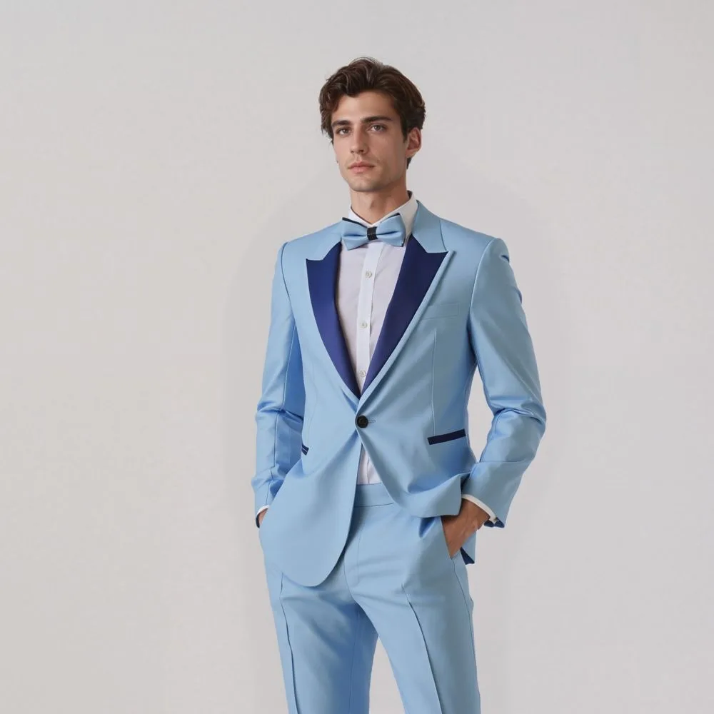 ESMOQUIN CELESTE CON SOLAPA EN PUNTA (dos piezas) - Imagen 2